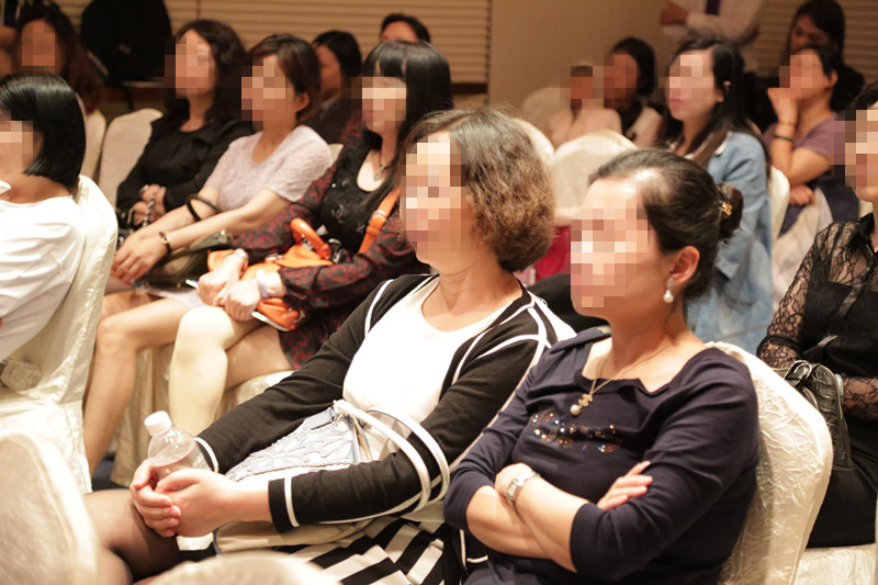 移民客戶正在聽課 移民分享