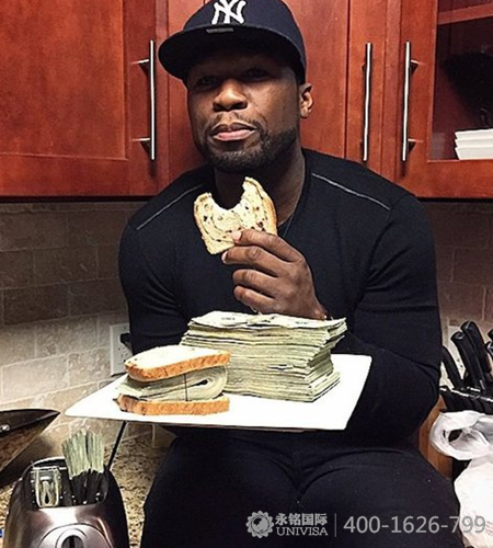 美國著名歌手傳播不雅視頻，被罰4300萬直接破產！